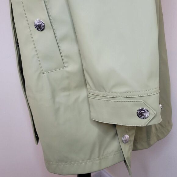 Calvin Klein Jeans Solid Monogram Logo Patch Hooded Rain Jacket - Picture 9 of 10